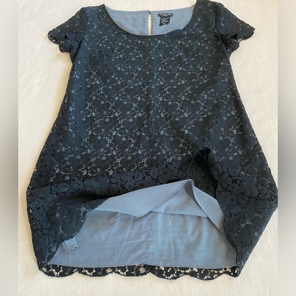 Aritzia Talula Fleetwood Lace Dress - Picture 3 of 10